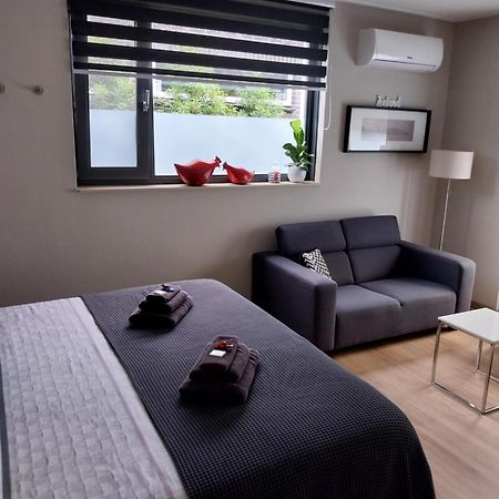 Elvis Presley Private Studio With Kitchen And Airconditioning Goes Extérieur photo