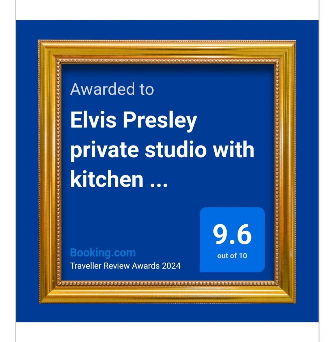 Elvis Presley Private Studio With Kitchen And Airconditioning Goes Extérieur photo