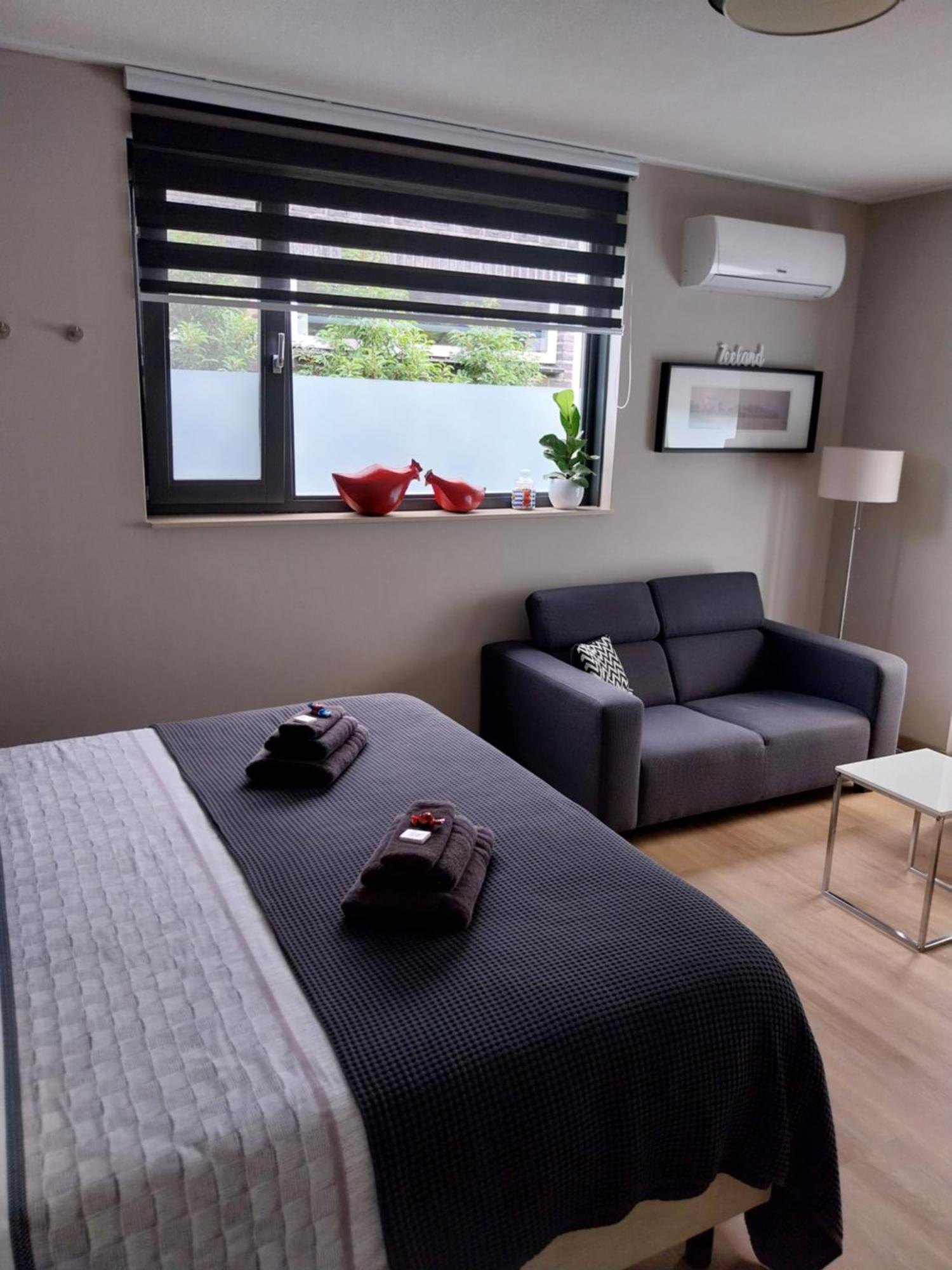 Elvis Presley Private Studio With Kitchen And Airconditioning Goes Extérieur photo