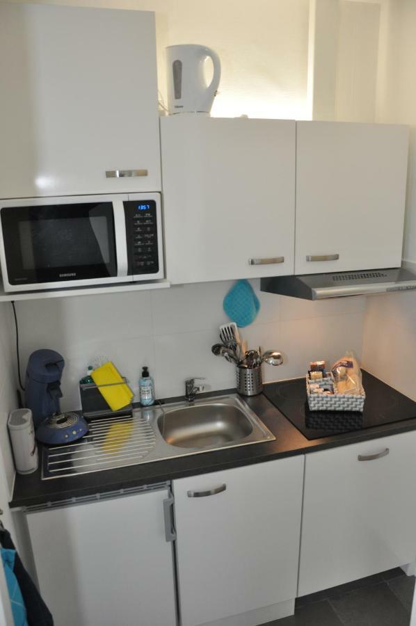 Elvis Presley Private Studio With Kitchen And Airconditioning Goes Extérieur photo